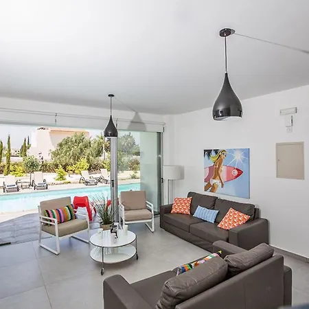 Ochosto Chrysos - Stunning 5 Bedroom - Close To Fig Tree * Πρωταράς