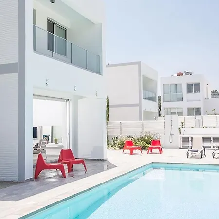 Villa Ochosto Chrysos - Stunning 5 Bedroom - Close To Fig Tree Bay *