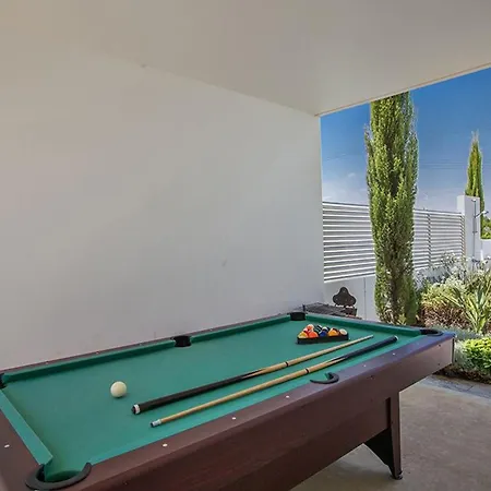 Ochosto Chrysos - Stunning 5 Bedroom - Close To Fig Tree Villa Protaras