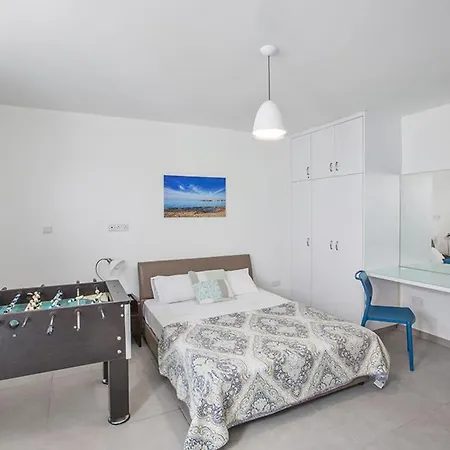 Ochosto Chrysos - Stunning 5 Bedroom - Close To Fig Tree Villa