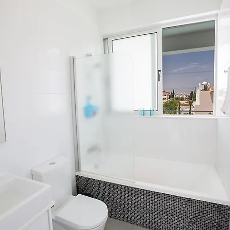 Ochosto Chrysos - Stunning 5 Bedroom - Close To Fig Tree * Protaras