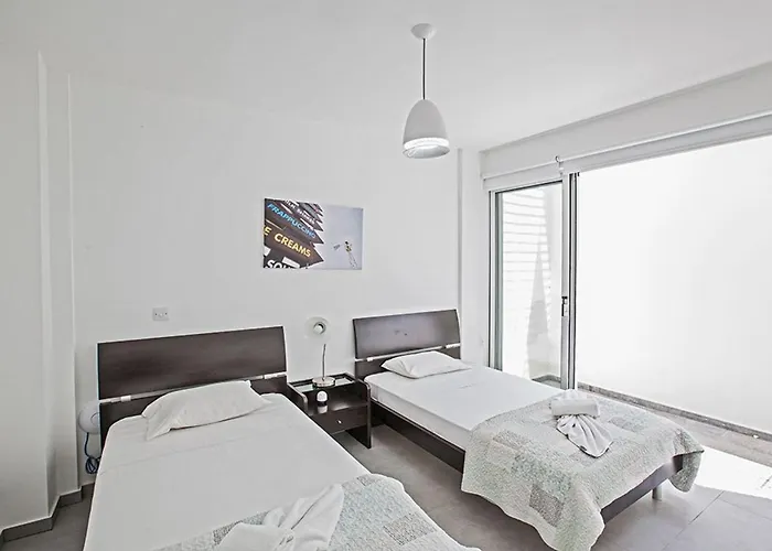 Ochosto Chrysos - Stunning 5 Bedroom - Close To Fig Tree Βίλα *