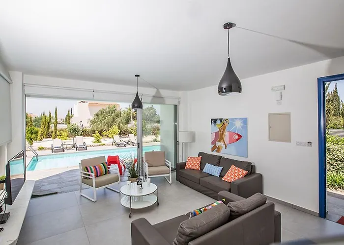 Ochosto Chrysos - Stunning 5 Bedroom - Close To Fig Tree * Πρωταράς