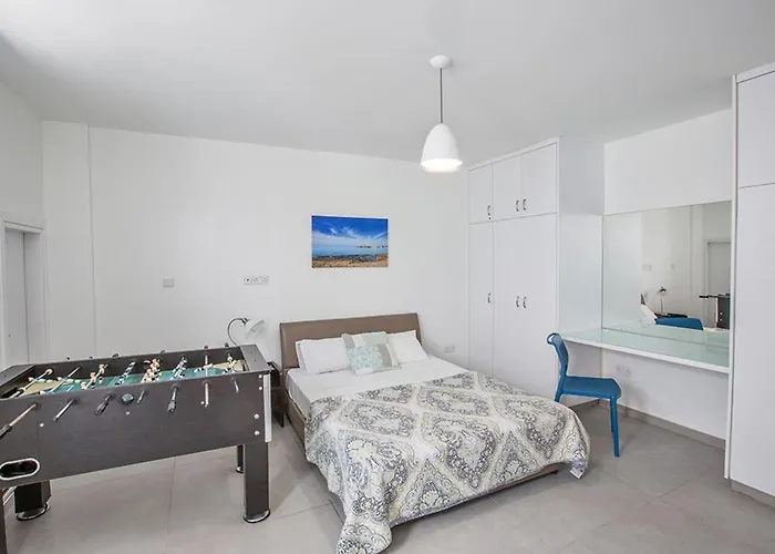 Ochosto Chrysos - Stunning 5 Bedroom - Close To Fig Tree Βίλα